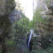 Drena Klettersteig Wasserfall Dreiseilbruecke