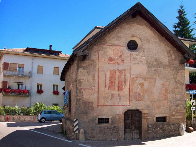 SANZENO ( TRENTO), CENTRO CULTURALE D’ANAUNIA, CASA DEI GENTILI IN PIAZZA ALLA FONTANA 2. — UNA