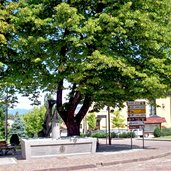 spormaggiore piazza con fontana