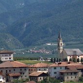 campodenno con chiesa di san maurizio