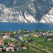 torbole territorio comunale di arco sarca sfocia nel lago di garda