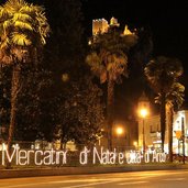 arco mercatino di natale