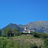 bleggio inferiore frazione cares chiesa parrocchia dei santi Pietro e Paolo