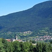 bleggio superiore frazione di santa croce e dietro lomaso