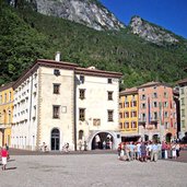 riva del garda palazzo municipale