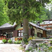 Lagodi Tovel Gasthaus