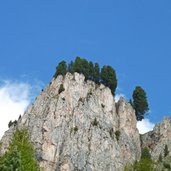 pareti di roccia catinaccio sopra malga vael