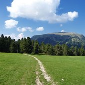 obereggen latemar weg nr dahinter zanggenberg