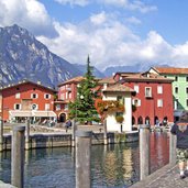 torbole paese sul garda