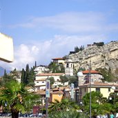 torbole paese sul garda chiesa