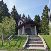 chiesetta regina pacis su monte zugna