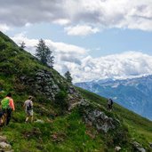 sentiero tra passo dell om e cima vese