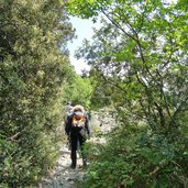 percorso sul monte brione escursionisti