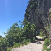 strada tremalzo sotto cima tuflungo