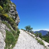 strada tremalzo sotto cima tuflungo