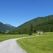 pista ciclabile valle di ledro presso ampola