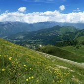 discesa monte altissimo e vista verso la polsa di brentonico