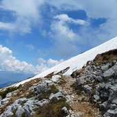 monte stivo resti di neve