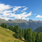 Vista sulle cime della val di rabbi dalla malga