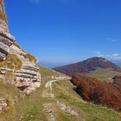 roccia calcare e dolomia con strati di selce fr