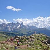 vista su pale di san martino da la trincea