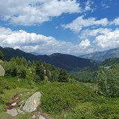 sentiero lago scuro lago malghette