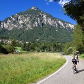 pista ciclabile val di fiemme presso panchia