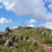 cima monte uomo vecchio oltnmonn