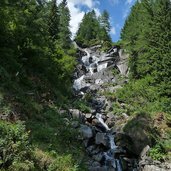 ruscello presso lago di malga bissina