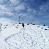 croce vetta monte maggio folgaria inverno