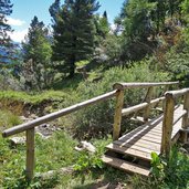 sentiero per rifugio sasso piatto