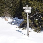 sentiero per rifugio paradiso folgaria inverno