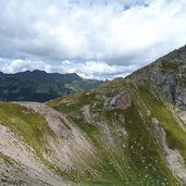 sentiero b montalon sud presso forcella pala del becco