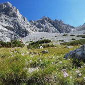 sentiero scala santa per rifugio xii apostoli