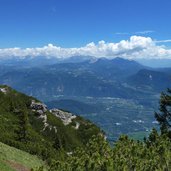 monte roen vista verso dolomiti di fiemme