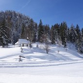 chiesetta di passo cereda primiero inverno