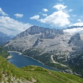 lago di fedaia e marmolada