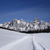 sentiero invernale calaita e pale di s martino