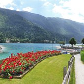 lago di molveno spiaggia