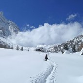 sentiero val venegia direzione rifugio segantini