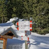 val duron segnavia presso rifugio micheluzzi