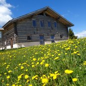 baita presso stazione a monte bucaneve monte postemon