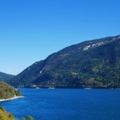 vista da sud ovest sul lago di molveno