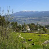 area pic nic lungo il sentiero per il laghetto di flavon