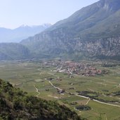 Drena Klettersteig Blick von Castel Drena nach Dro