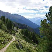 sentiero val venezia per rifugio larcher