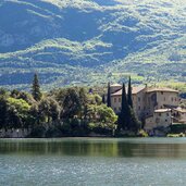 lago di toblino e castel toblino