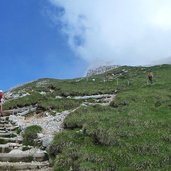 salita sentiero x rifugio torre di pisa latemar