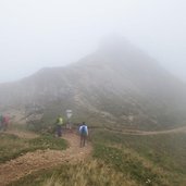 nebbie a passo val fontana d oro sul monte pasubio