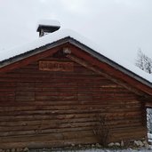 drei schupfen huetten winter schnee karerpass